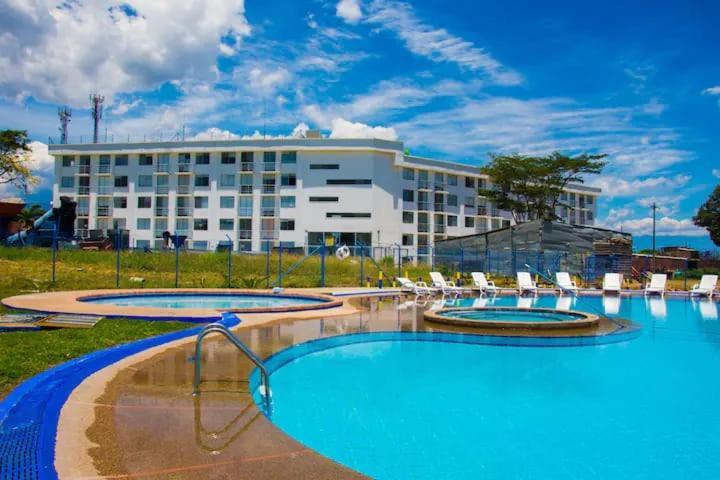 A 2km Del Parque Del Café Apartamento *